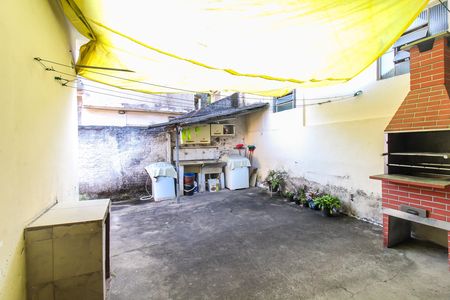 Casa à venda com 230m², 3 quartos e 2 vagas Casa à venda com 230m², 3 quartos e 2 vagasQuintal e Área de Serviço
