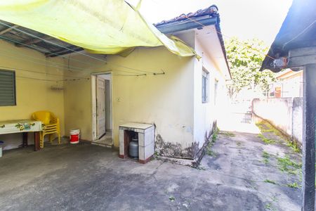Casa à venda com 230m², 3 quartos e 2 vagas Casa à venda com 230m², 3 quartos e 2 vagasQuintal e Área de Serviço