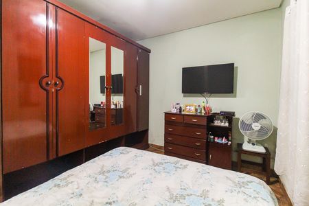 Casa à venda com 230m², 3 quartos e 2 vagas Casa à venda com 230m², 3 quartos e 2 vagasQuarto 2