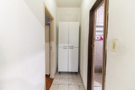 Casa à venda com 230m², 3 quartos e 2 vagas Casa à venda com 230m², 3 quartos e 2 vagasHall