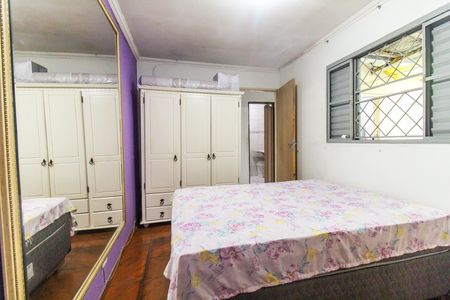 Casa à venda com 230m², 3 quartos e 2 vagas Casa à venda com 230m², 3 quartos e 2 vagasSuíte