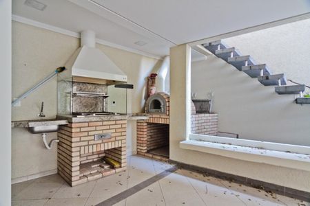 Casa à venda com 240m², 3 quartos e 4 vagas Casa à venda com 240m², 3 quartos e 4 vagasÁrea externa