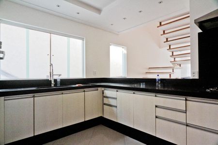 Cozinha de casa para alugar com 3 quartos, 240m² em Limão, São Paulo