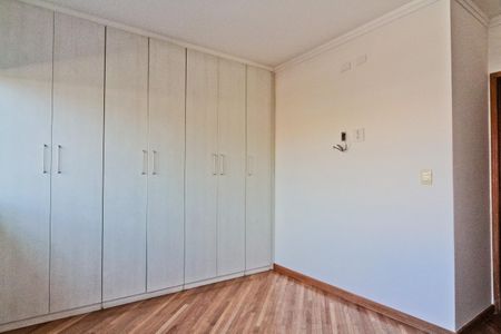 Casa à venda com 240m², 3 quartos e 4 vagas Casa à venda com 240m², 3 quartos e 4 vagasSuíte