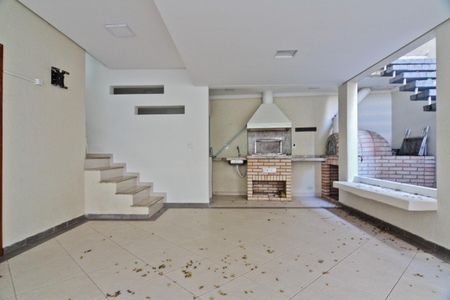 Casa à venda com 240m², 3 quartos e 4 vagas Casa à venda com 240m², 3 quartos e 4 vagasÁrea externa