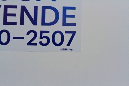 Casa à venda com 240m², 3 quartos e 4 vagas Casa à venda com 240m², 3 quartos e 4 vagasPlaca