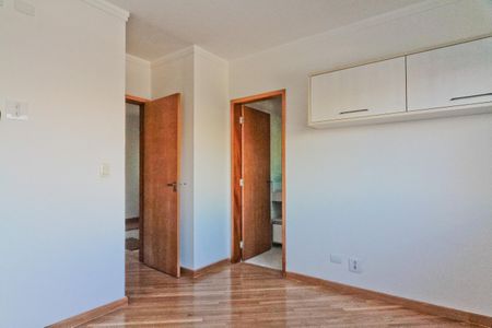 Casa à venda com 240m², 3 quartos e 4 vagas Casa à venda com 240m², 3 quartos e 4 vagasSuíte