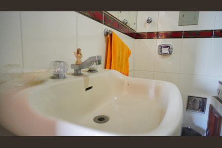 Apartamento à venda com 64m², 3 quartos e 1 vaga Apartamento à venda com 64m², 3 quartos e 1 vagaBanheiro 1