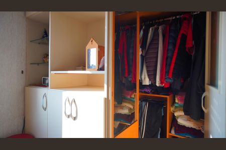 Apartamento à venda com 64m², 3 quartos e 1 vaga Apartamento à venda com 64m², 3 quartos e 1 vagaCloset da suíte 1