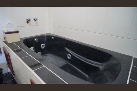 Apartamento à venda com 64m², 3 quartos e 1 vaga Apartamento à venda com 64m², 3 quartos e 1 vagaBanheiro 1