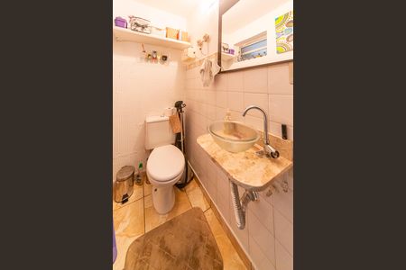 Casa à venda com 153m², 3 quartos e 2 vagas Casa à venda com 153m², 3 quartos e 2 vagasLavabo do Salão