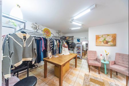 Casa à venda com 153m², 3 quartos e 2 vagas Casa à venda com 153m², 3 quartos e 2 vagasSalão