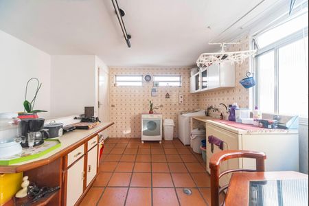 Casa à venda com 153m², 3 quartos e 2 vagas Casa à venda com 153m², 3 quartos e 2 vagasÁrea de Serviço