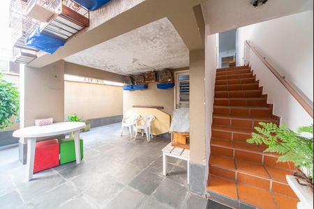 Casa à venda com 153m², 3 quartos e 2 vagas Casa à venda com 153m², 3 quartos e 2 vagasQuintal e Churrasqueira