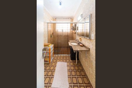 Casa à venda com 153m², 3 quartos e 2 vagas Casa à venda com 153m², 3 quartos e 2 vagasBanheiro