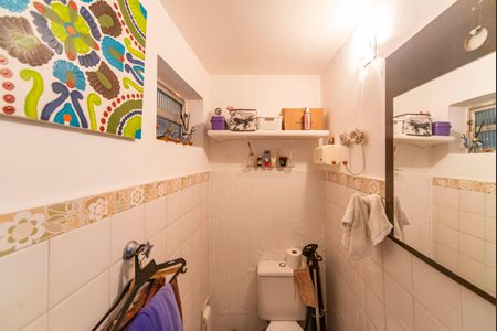 Casa à venda com 153m², 3 quartos e 2 vagas Casa à venda com 153m², 3 quartos e 2 vagasLavabo do Salão