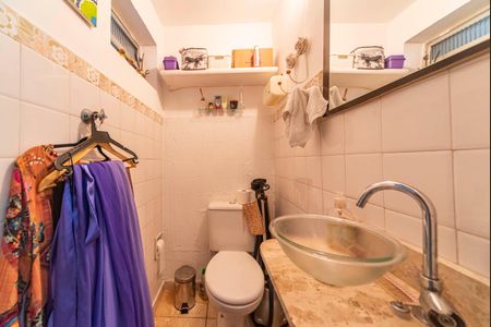 Casa à venda com 153m², 3 quartos e 2 vagas Casa à venda com 153m², 3 quartos e 2 vagasLavabo do Salão