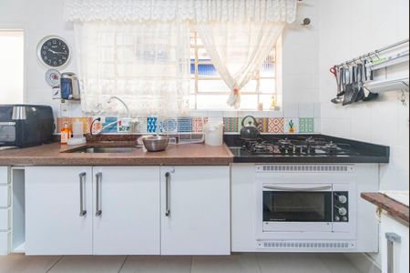 Casa à venda com 153m², 3 quartos e 2 vagas Casa à venda com 153m², 3 quartos e 2 vagasCozinha