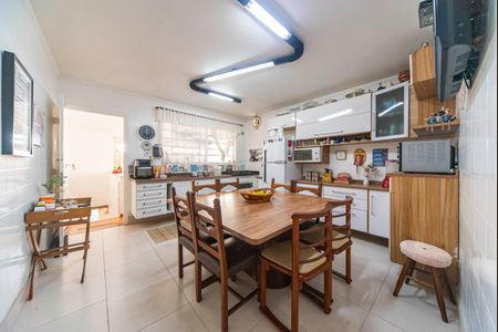 Casa à venda com 153m², 3 quartos e 2 vagas Casa à venda com 153m², 3 quartos e 2 vagasCozinha