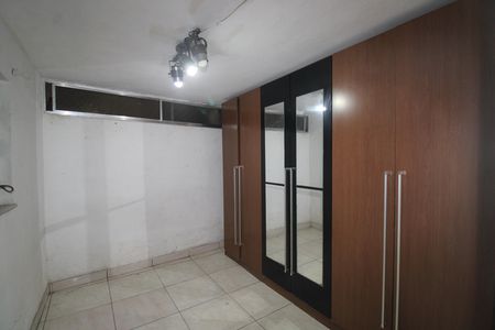 Casa para alugar com 120m², 2 quartos e 2 vagasQuarto