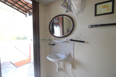 Casa para alugar com 120m², 2 quartos e 2 vagasTerraço - Banheiro
