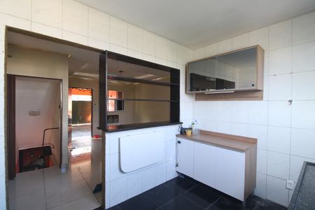 Casa para alugar com 120m², 2 quartos e 2 vagasCozinha