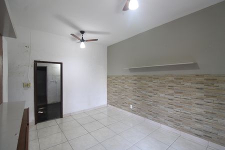 Casa para alugar com 120m², 2 quartos e 2 vagasSuíte