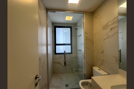 Apartamento para alugar com 245m², 4 quartos e 4 vagas Apartamento para alugar com 245m², 4 quartos e 4 vagasBanheiro da Suíte 3