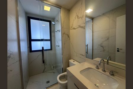 Apartamento para alugar com 245m², 4 quartos e 4 vagas Apartamento para alugar com 245m², 4 quartos e 4 vagasBanheiro 2 da Suíte 1