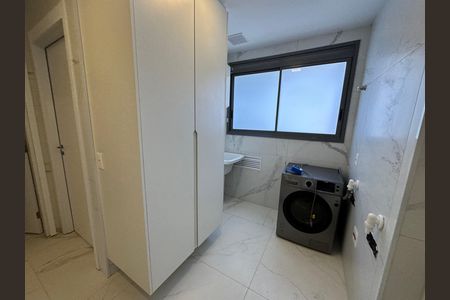 Apartamento para alugar com 245m², 4 quartos e 4 vagas Apartamento para alugar com 245m², 4 quartos e 4 vagasÁrea de Serviço