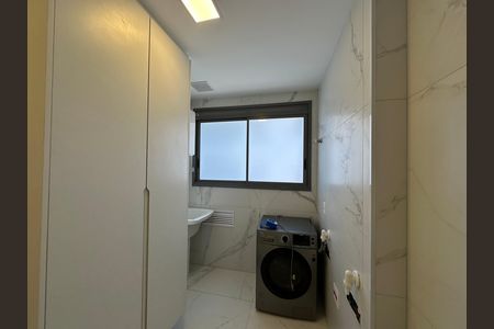 Apartamento para alugar com 245m², 4 quartos e 4 vagas Apartamento para alugar com 245m², 4 quartos e 4 vagasÁrea de Serviço