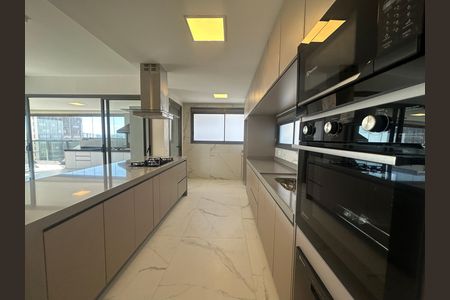 Apartamento para alugar com 245m², 4 quartos e 4 vagas Apartamento para alugar com 245m², 4 quartos e 4 vagasCozinha