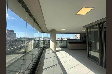 Apartamento para alugar com 245m², 4 quartos e 4 vagas Apartamento para alugar com 245m², 4 quartos e 4 vagasVaranda da Sala
