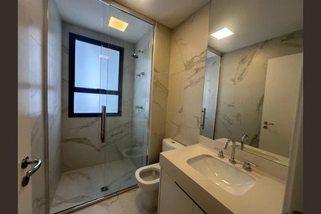 Apartamento para alugar com 245m², 4 quartos e 4 vagas Apartamento para alugar com 245m², 4 quartos e 4 vagasBanheiro da Suíte 3