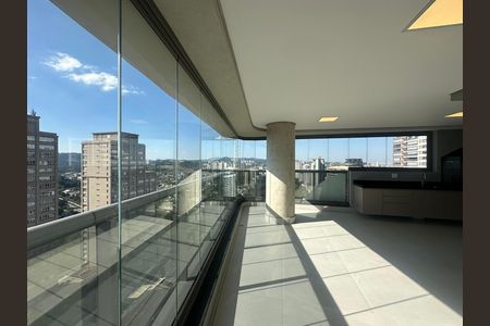 Apartamento para alugar com 245m², 4 quartos e 4 vagas Apartamento para alugar com 245m², 4 quartos e 4 vagasVaranda da Sala