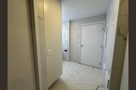 Apartamento para alugar com 245m², 4 quartos e 4 vagas Apartamento para alugar com 245m², 4 quartos e 4 vagasÁrea de Serviço