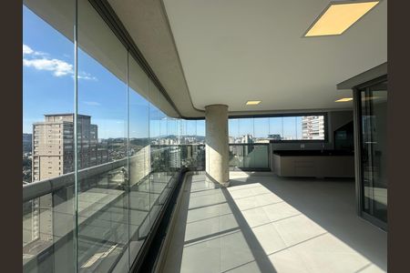 Apartamento para alugar com 245m², 4 quartos e 4 vagas Apartamento para alugar com 245m², 4 quartos e 4 vagasVaranda da Sala
