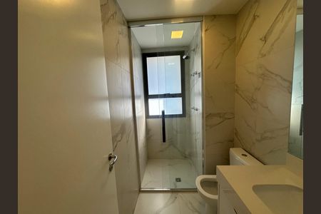 Apartamento para alugar com 245m², 4 quartos e 4 vagas Apartamento para alugar com 245m², 4 quartos e 4 vagasBanheiro da Suíte 2
