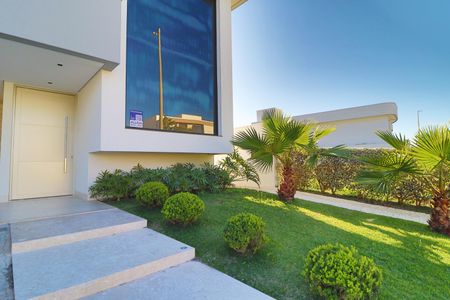 Casa de condomínio para alugar com 400m², 4 quartos e 6 vagasPlaquinha