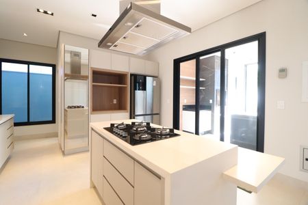 Casa de condomínio para alugar com 400m², 4 quartos e 6 vagasCozinha