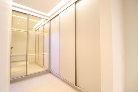 Casa de condomínio para alugar com 400m², 4 quartos e 6 vagasQuarto 2 - Suíte
