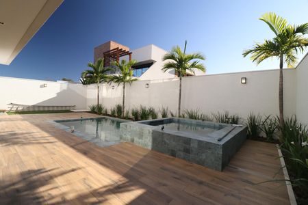 Casa de condomínio para alugar com 400m², 4 quartos e 6 vagasPiscina