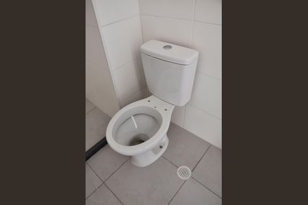 Apartamento para alugar com 40m², 2 quartos e sem vaga Apartamento para alugar com 40m², 2 quartos e sem vagaDetalhe - Banheiro Social