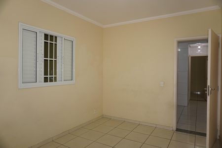 Sala de casa para alugar com 1 quarto, 32m² em Jardim Santa Tereza Novo, Embu das Artes