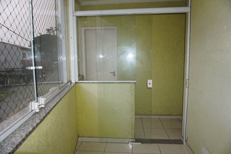 Varanda de casa para alugar com 1 quarto, 32m² em Jardim Santa Tereza Novo, Embu das Artes