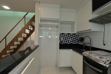 Apartamento à venda com 108m², 2 quartos e 2 vagasCozinha