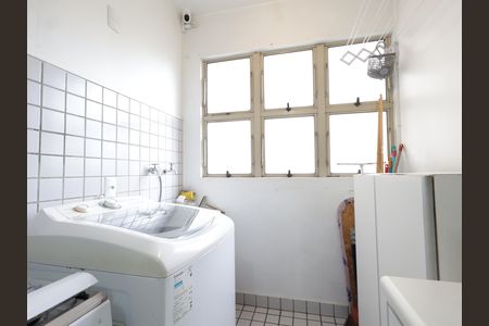 Apartamento à venda com 65m², 3 quartos e 1 vagaÁrea de Serviço