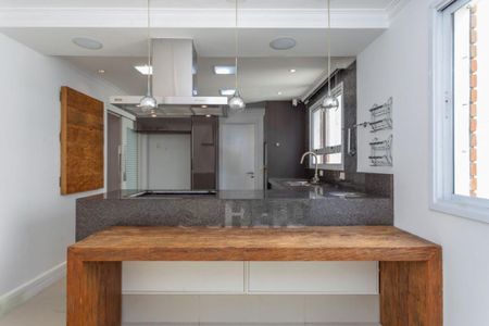 Apartamento à venda com 3 quartos, 205m² em Vila Nova Conceição, São Paulo