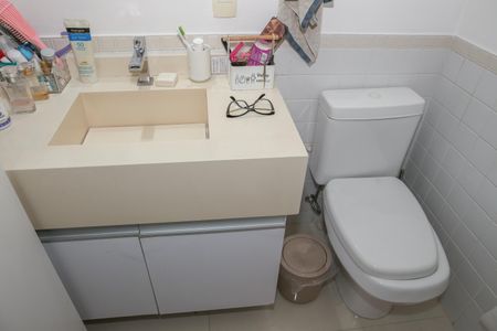 Apartamento para alugar com 75m², 2 quartos e 2 vagasBanheiro da Suíte