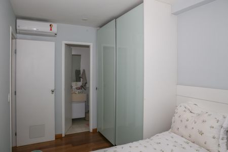 Apartamento para alugar com 75m², 2 quartos e 2 vagasSuíte